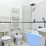 Beachfront E Parking Il Nido Sul Mare Appartement *