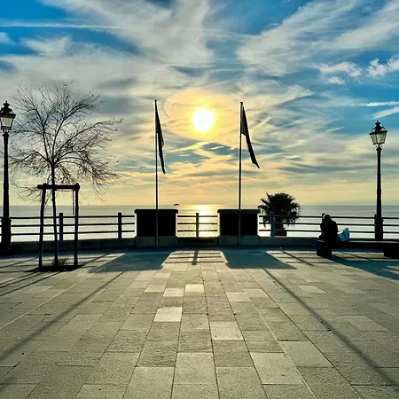 Beachfront E Parking Il Nido Sul Mare Apartment Genoa