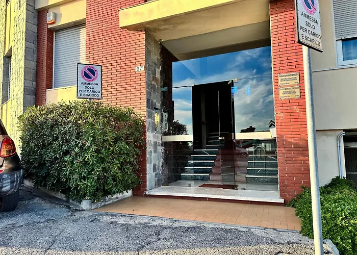 Beachfront E Parking Il Nido Sul Mare Janov